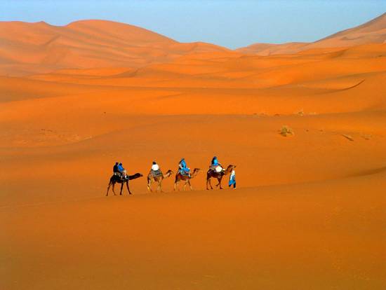 dune-deserts-caravane-erg-maroc-